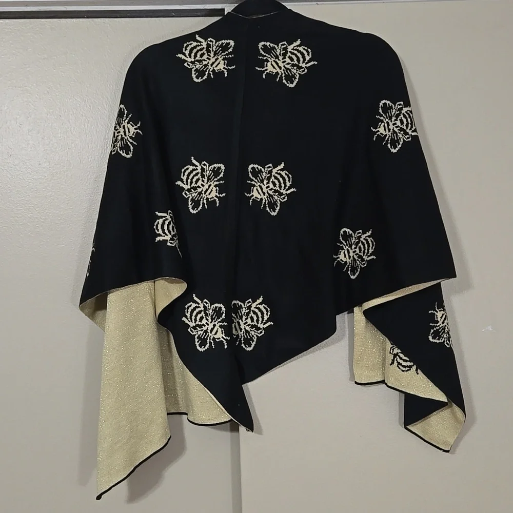 Top It Off Black and Gold Open Front Wrap with Bee Design One Size